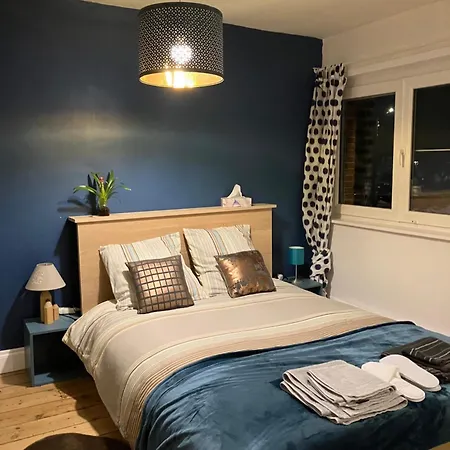 Maison Corneille Proche De Lille Couette-café Hem